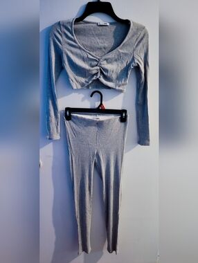 Fashion Nova Ribbed Gray Long Sleeve Crop Top & Leggings Set